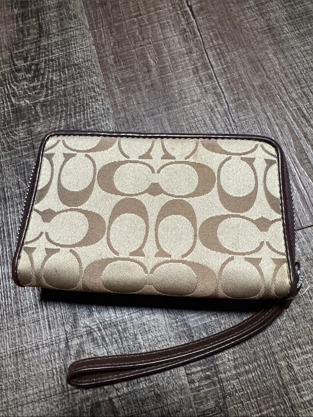 Coach Beige Signature Canvas Wristlet with Brown Trim NWOT